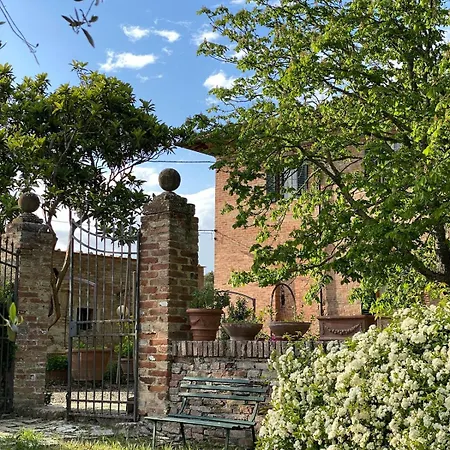 Private Staffed Tuscan Estate With Large Pool 5 Min From סיינה